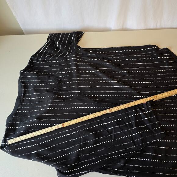 Timeson Blouse Women's XXL Black White Geo Stripe Roll Tab Sleeves NWT - Picture 16 of 16